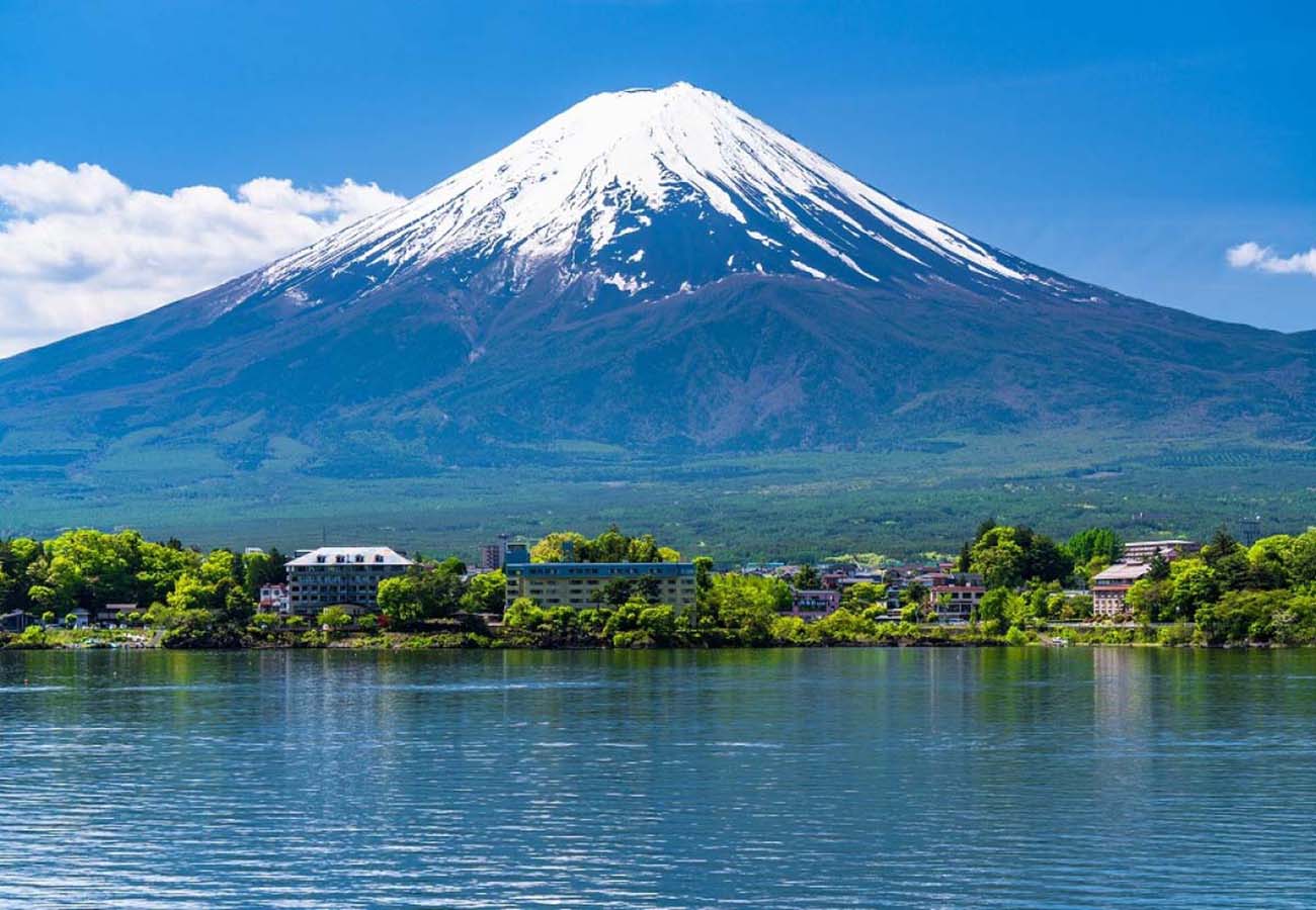 走遍日本最美风景，感受自然奇观与千年文化魅力